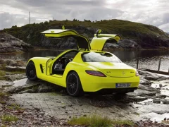 Spel Mercedes-Benz SLS E-Cell Puzzle online