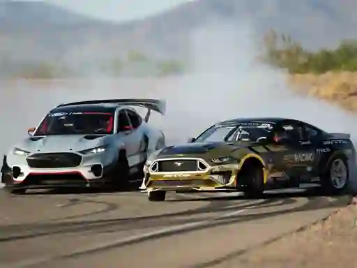Spel Drifting Mustang Car Puzzle online