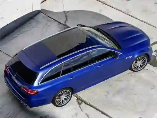 Spel Mercedes Benz E63 Amg Estate Slide online