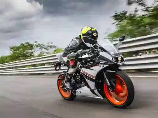 Spel RC 125 Action online
