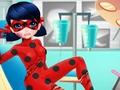 Spel Gestippelde Girl Ambulance voor superheld  online